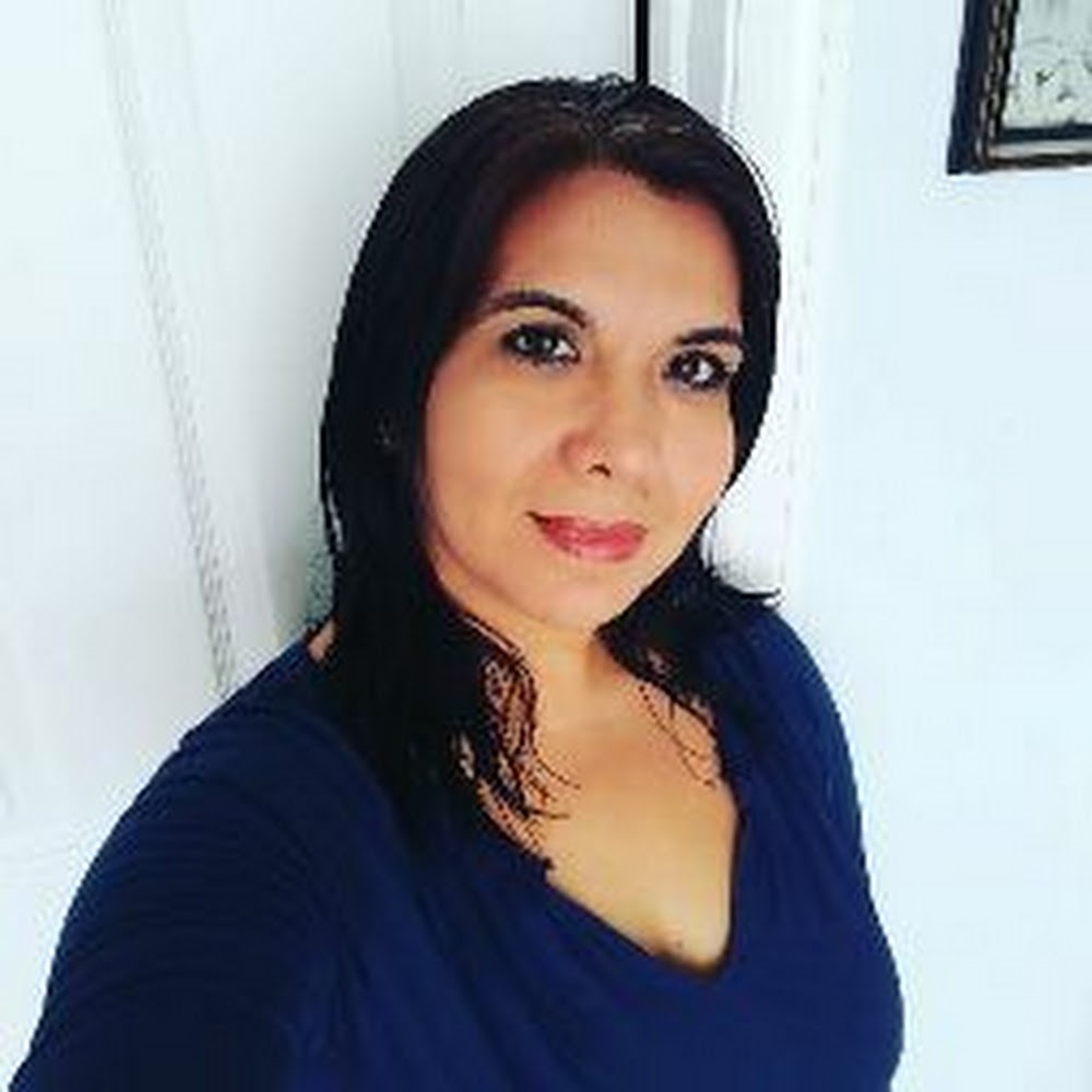 Meet your Posher, Carolina